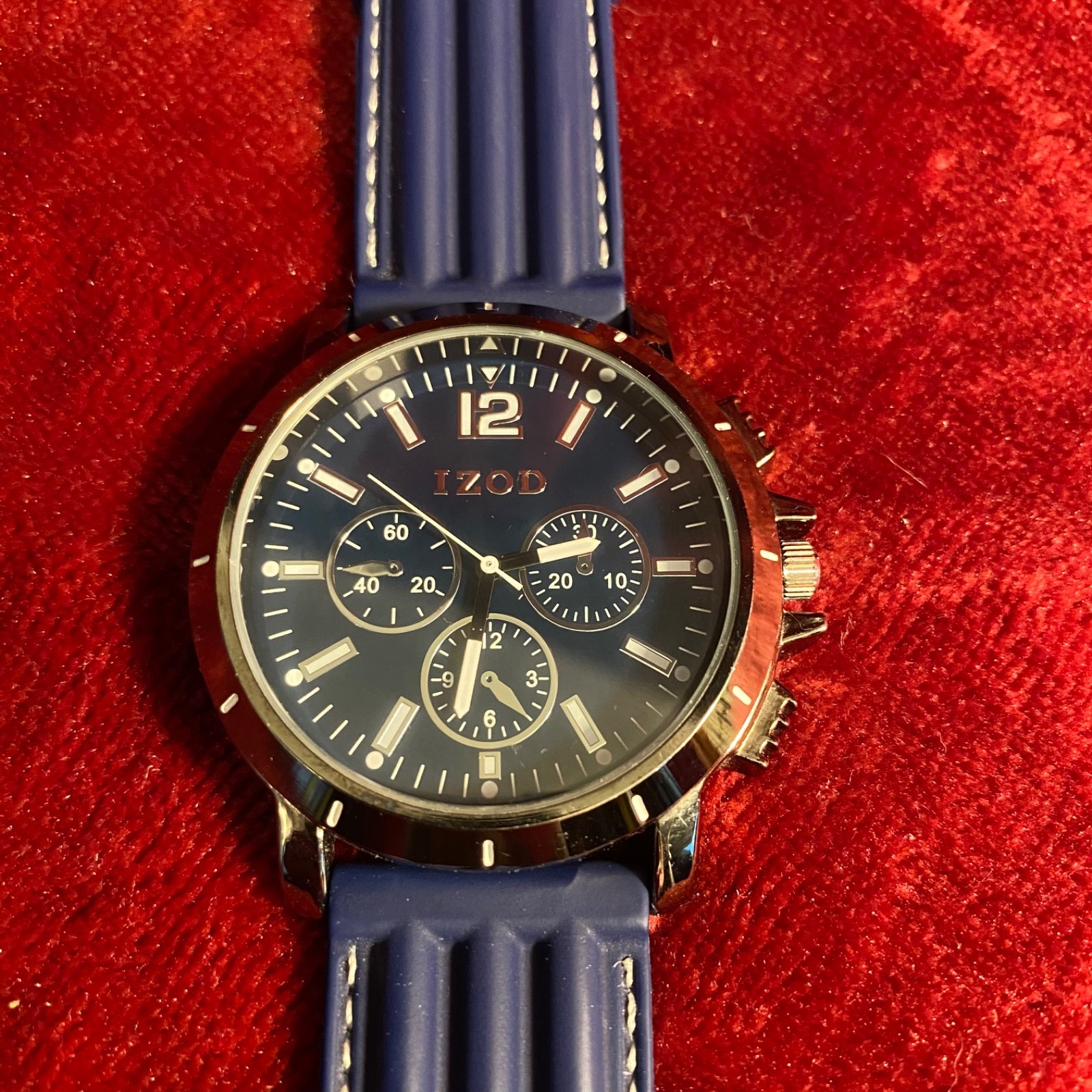 Modern IZOD Wrist Watch Blue Dial New Battery Blue Silicone Band