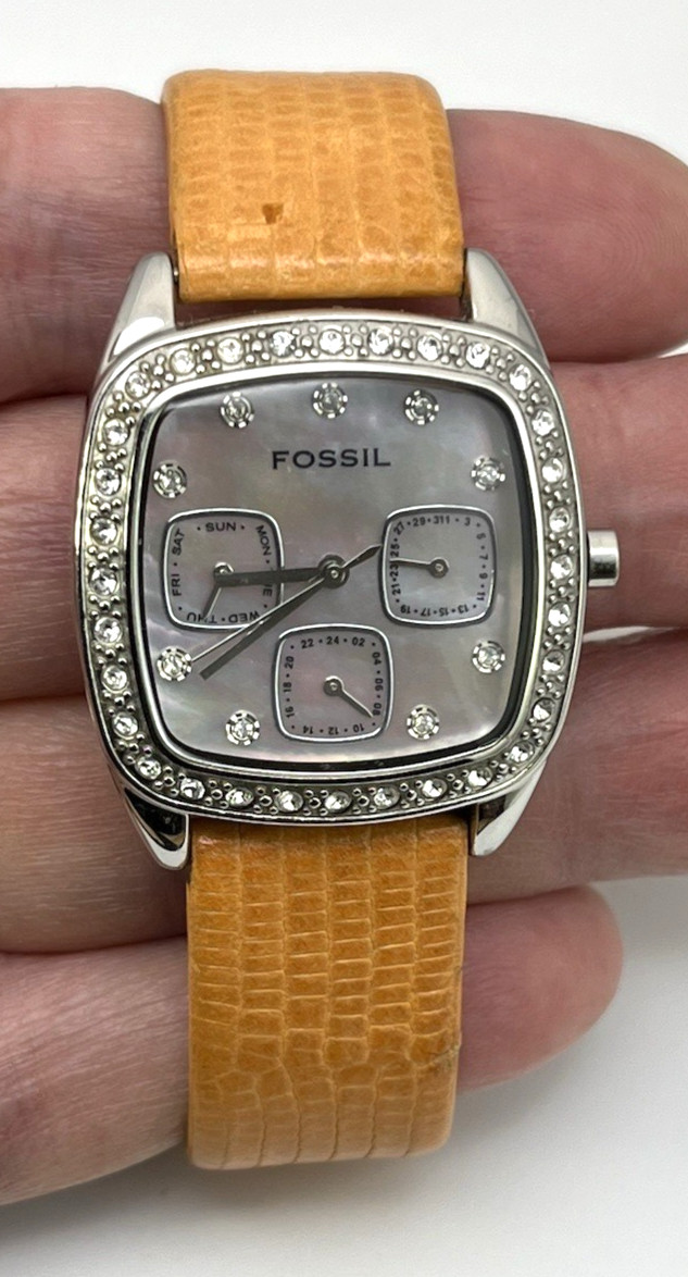 FOSSIL MOP Womens HI SPARKLE Watch SQUARE Tan LEATHER BAND ES 1009 New Batt READ