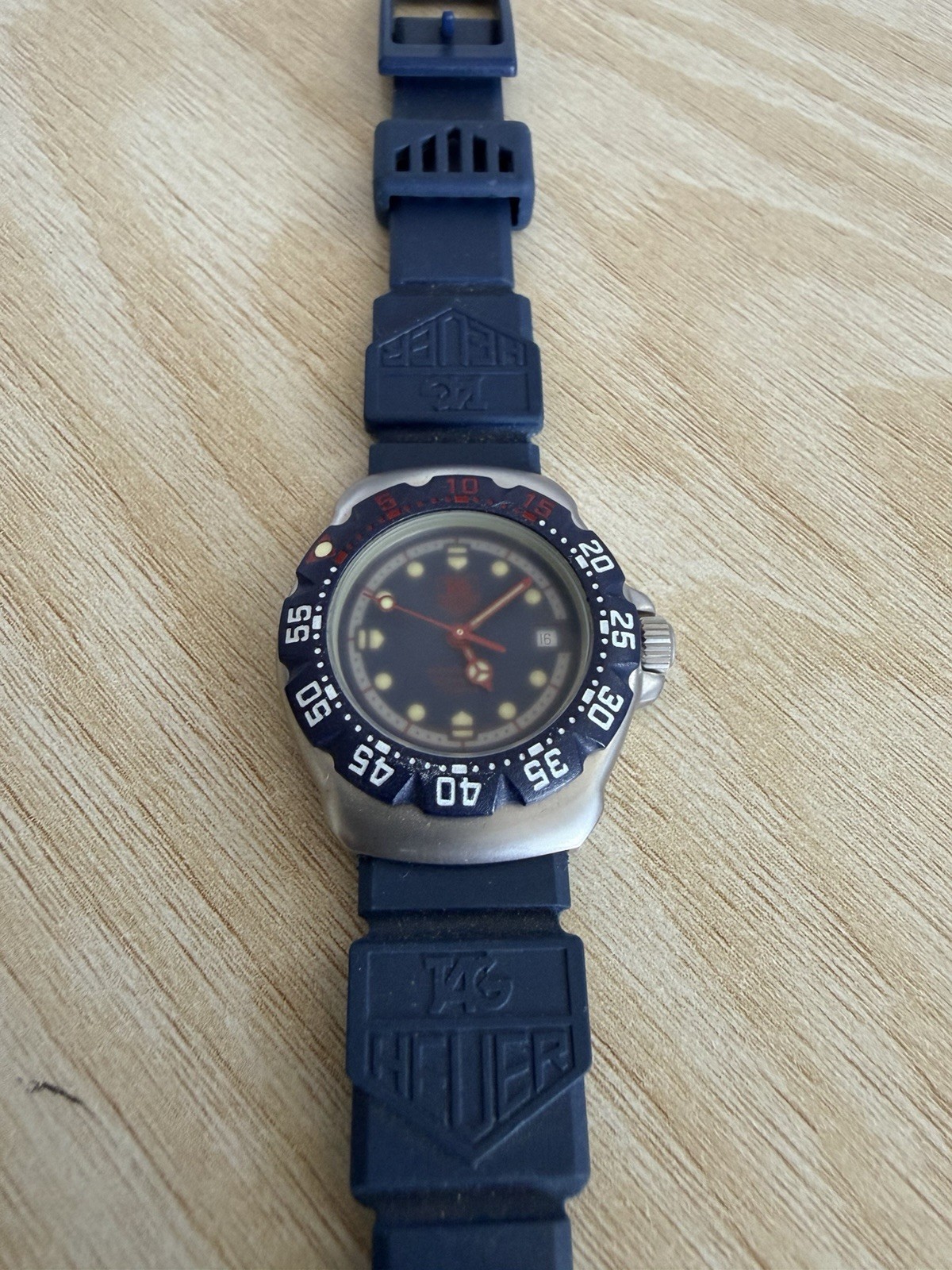 TAG Heuer 2000 Quartz Swiss Made 200m Diver Blue Bezel/Strap Date 38mm