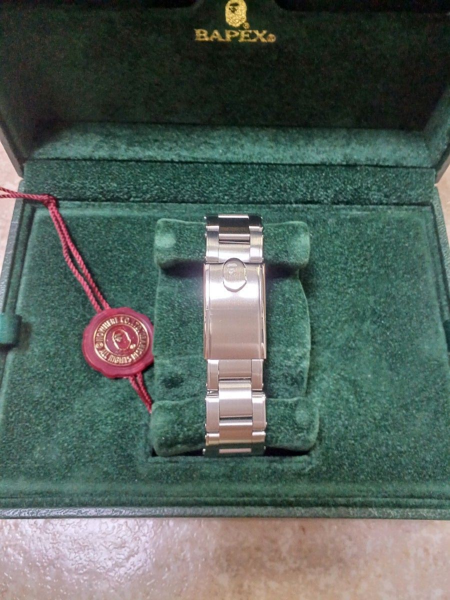 A Bathing Ape Classic Type 4 Quartz Watch White Dial Box Papers Links Mint