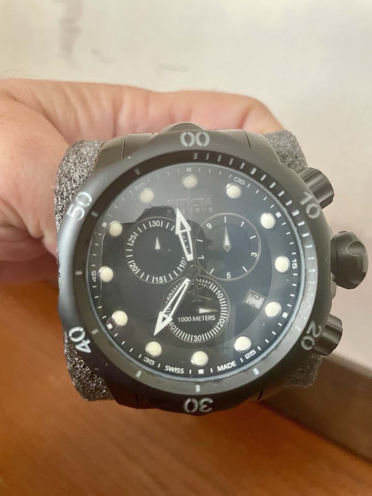 Invicta Reserve 5729 Swiss Made Men’s Chronograph Watch Black Bracelet 1000M