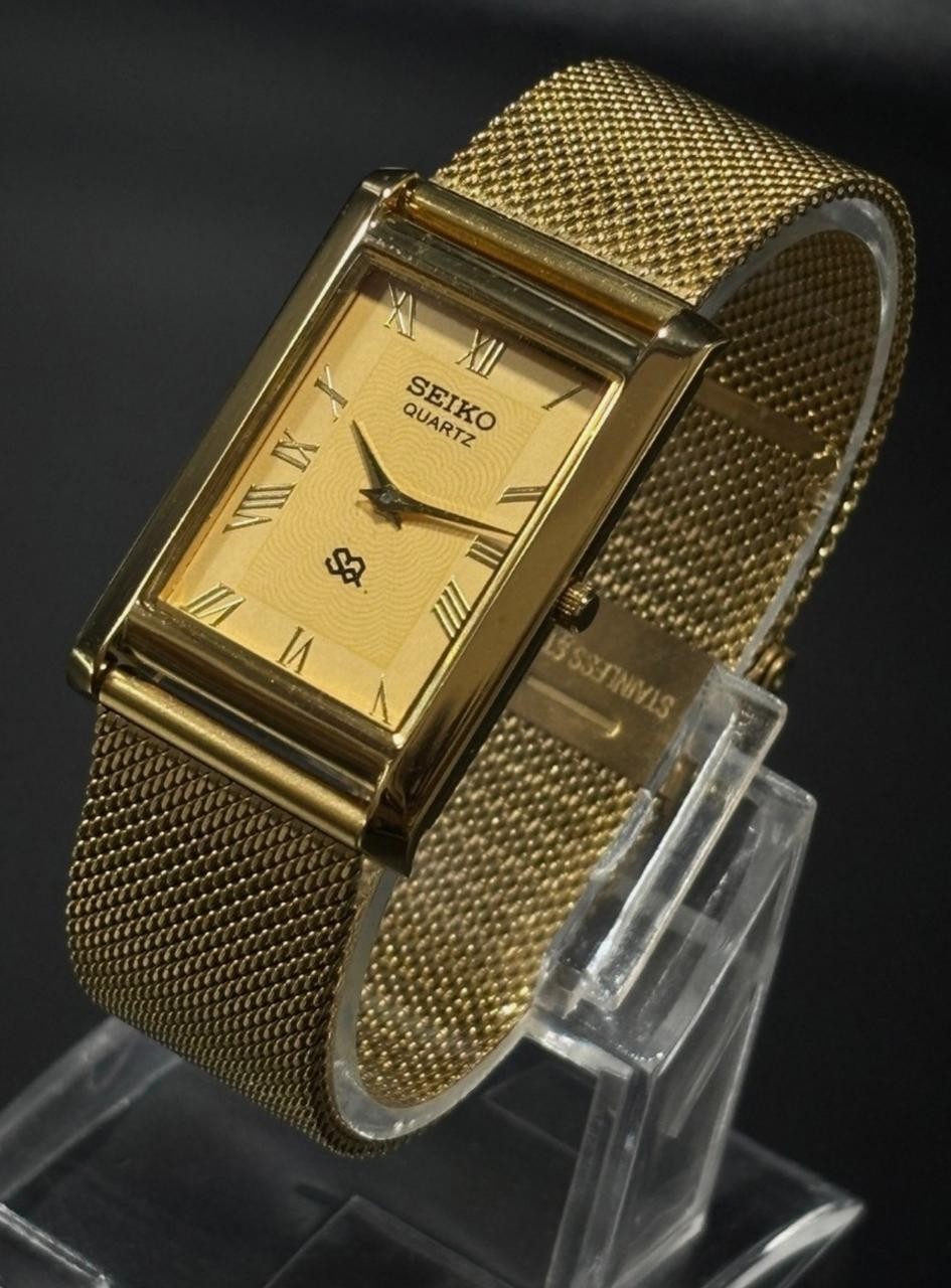 Vintage Seiko Slim Tank Quartz Men’s Wrist Watch With Free DDP Shipping