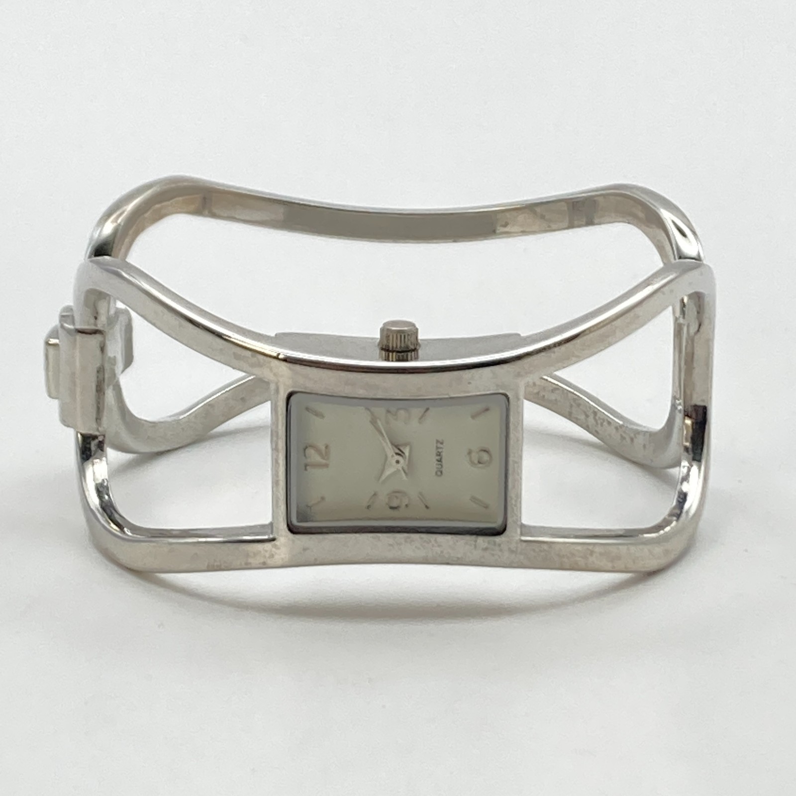 Modern Women’s Watch 20mm Silver Tone Open Cuff Geometric New Battery 6.5″