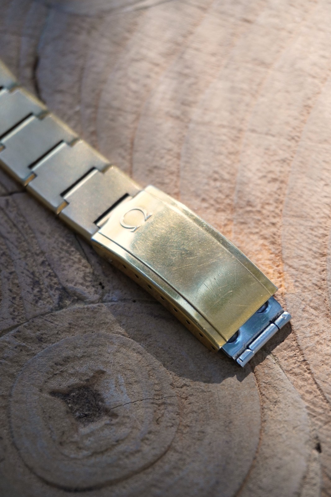 Vintage Omega Geneve Automatic Day Date Gold Plated Integrated Watch 166.0125