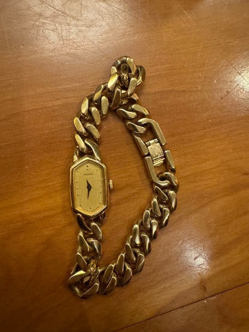 SEIKO gold chain bracelet wristwatch