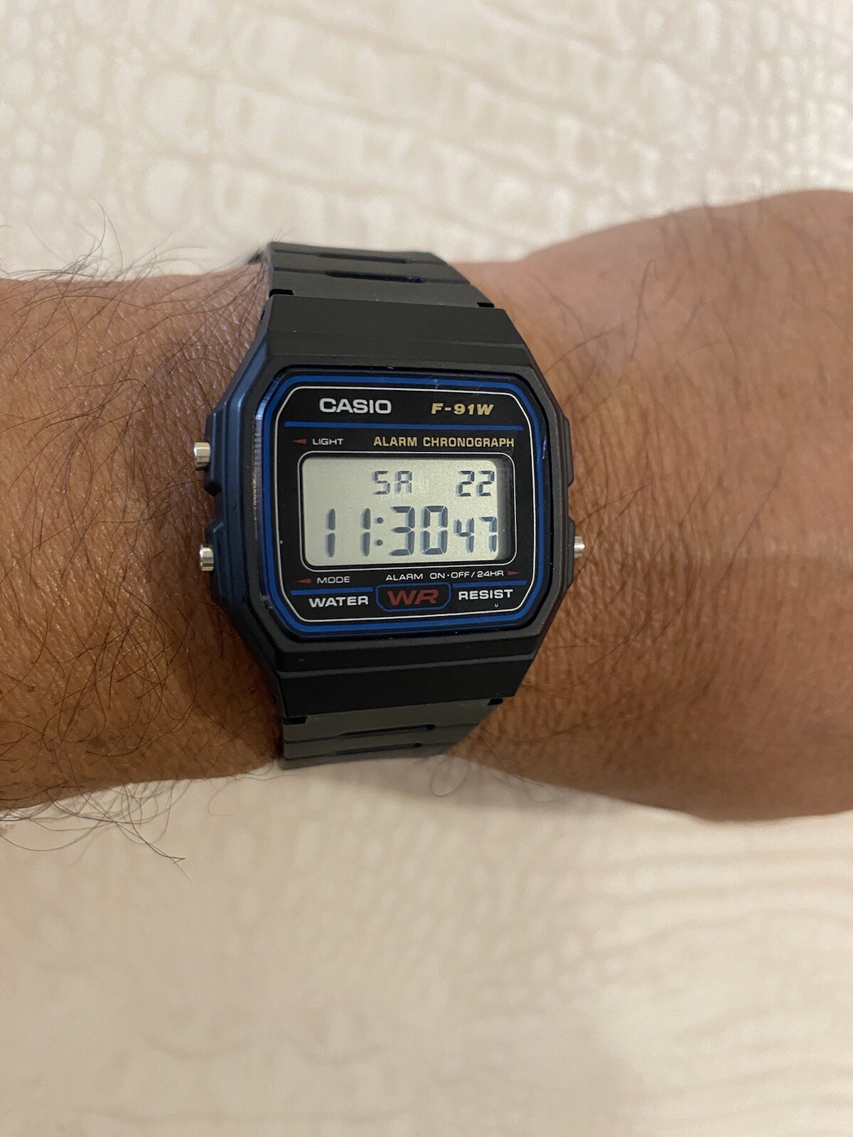 VINTAGE CASIO F-91W MODEL 593 ALARM CHRONOGRAPh made in Malaysia