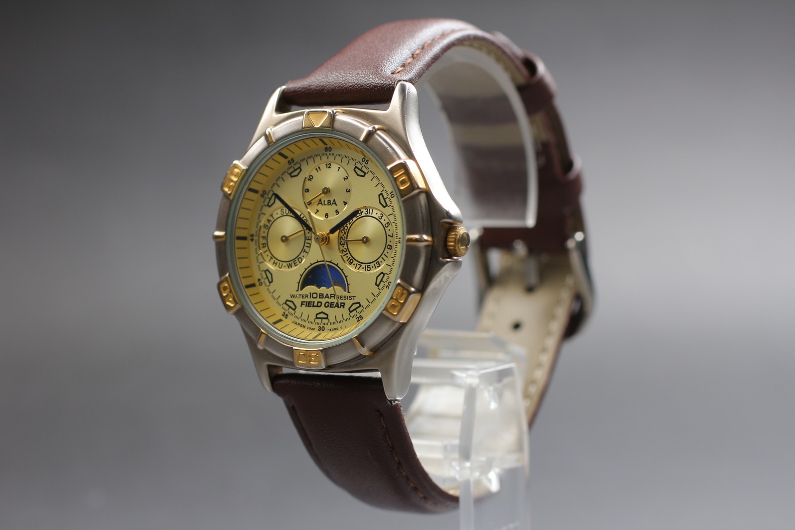 Near Mint Seiko Alba V33F-6A80 Sun & Moon Gold Triple Calendar Qz Men’s Watch