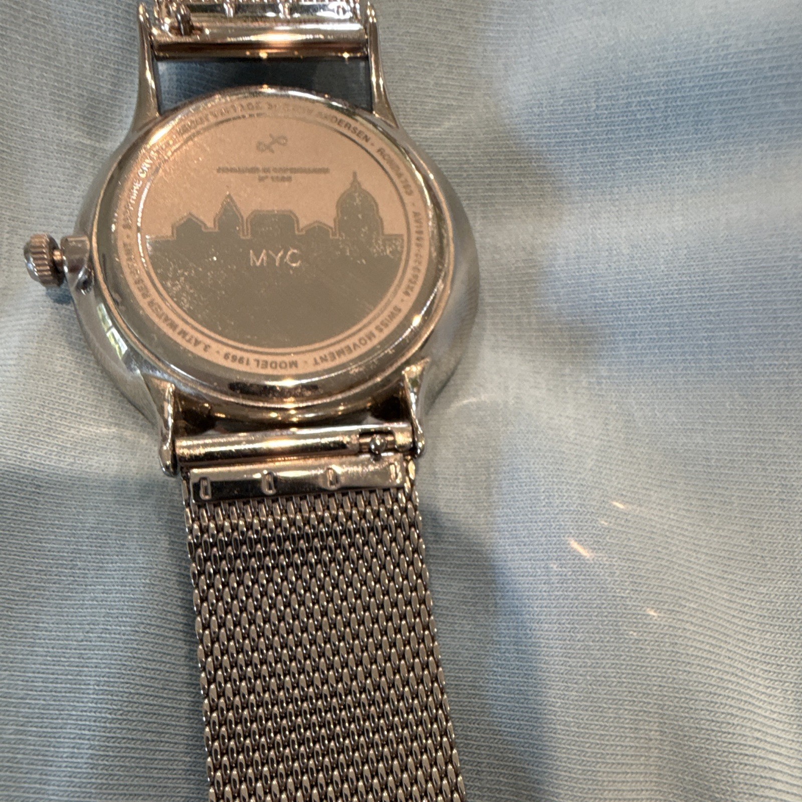 About Vintage 1969 Black Dial Silver Mesh Bracelet Quartz Watch 40mm 5 ATM