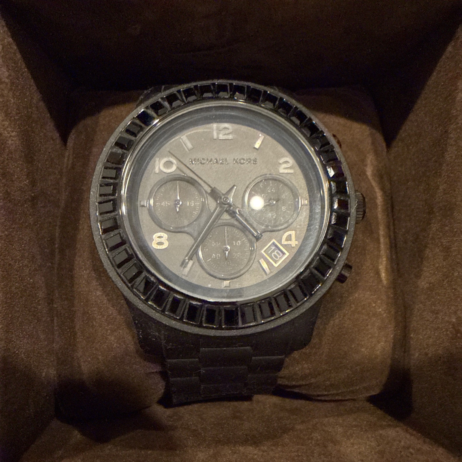 Michael Kors MK5395 Men Watch 43mm Chrono 5ATM Black Silicon Band 5.25″-8″,