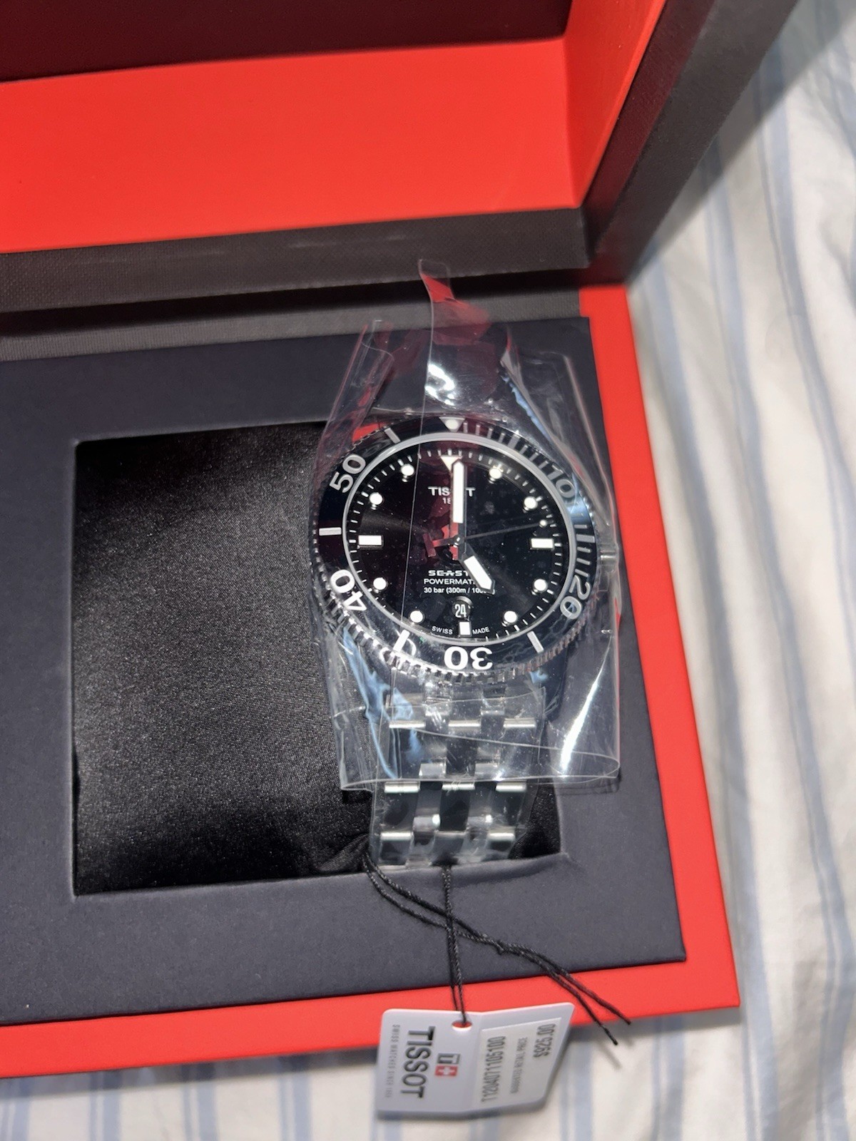 Tissot Seastar 1000 Powermatic 80 43mm Black Dial Auto 300m SS Bracelet Box