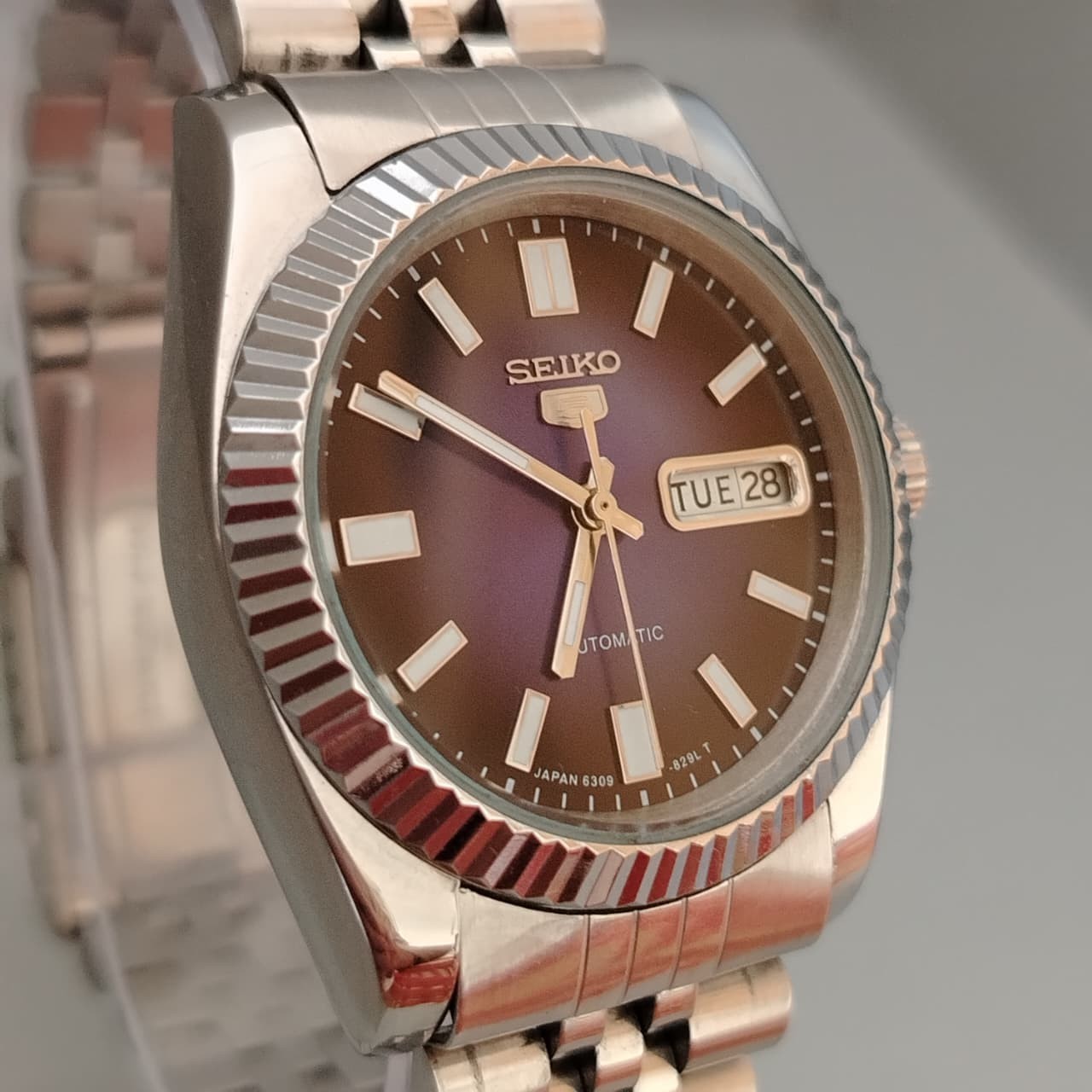 Seiko 5 Automatic 6309-6070 Blue Dial Day-Date Jubilee bracelet