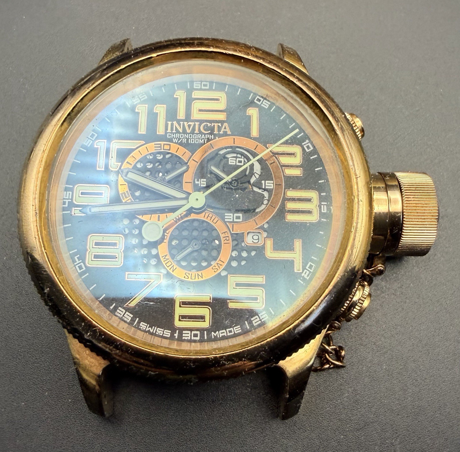 Invicta Russian Diver Chronograph 10555 Men’s Watch – Gold Tone – 100M WR