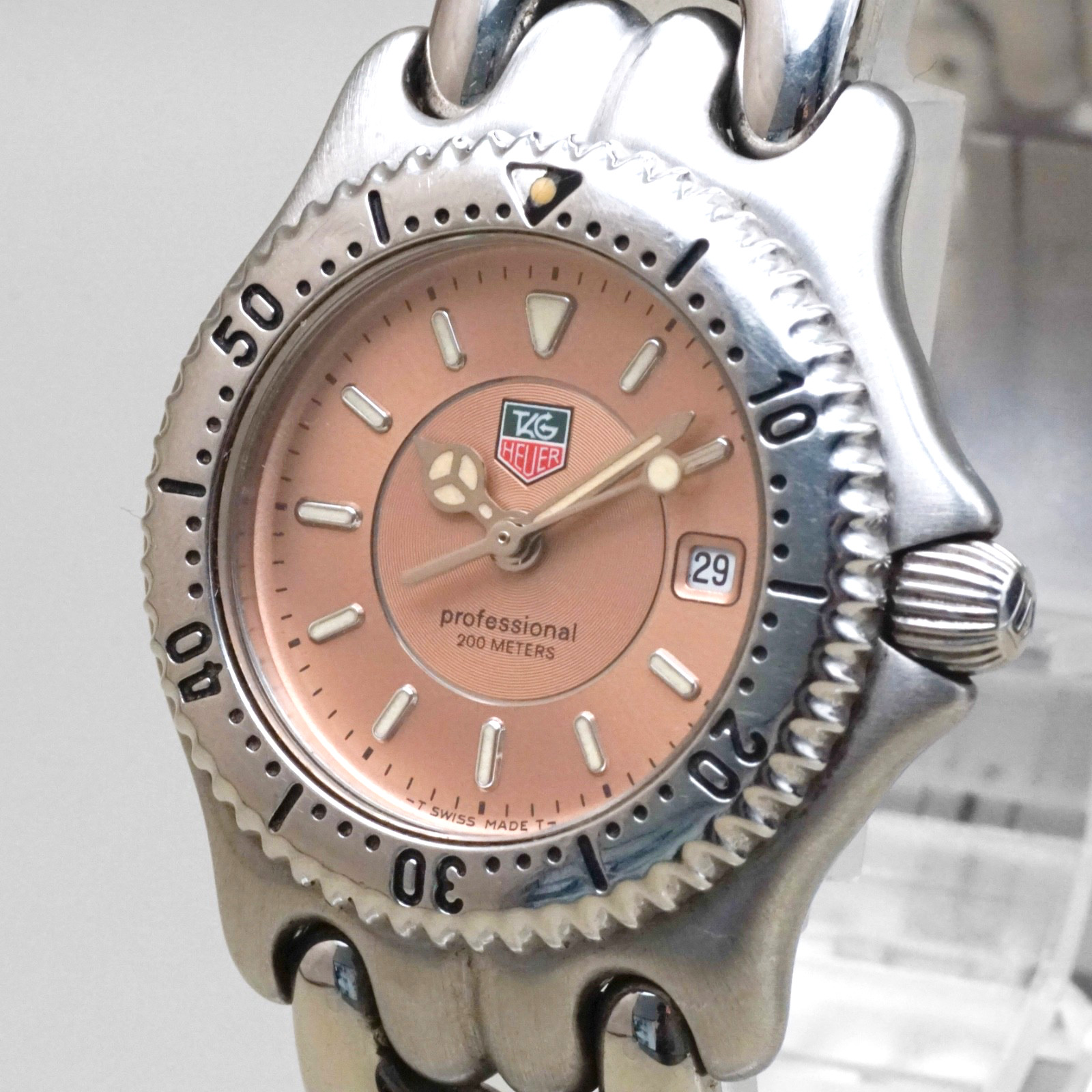 TAG Heuer Sel WG131D Professional Pink Dial Vintage Quartz Women’s Watch 28mm
