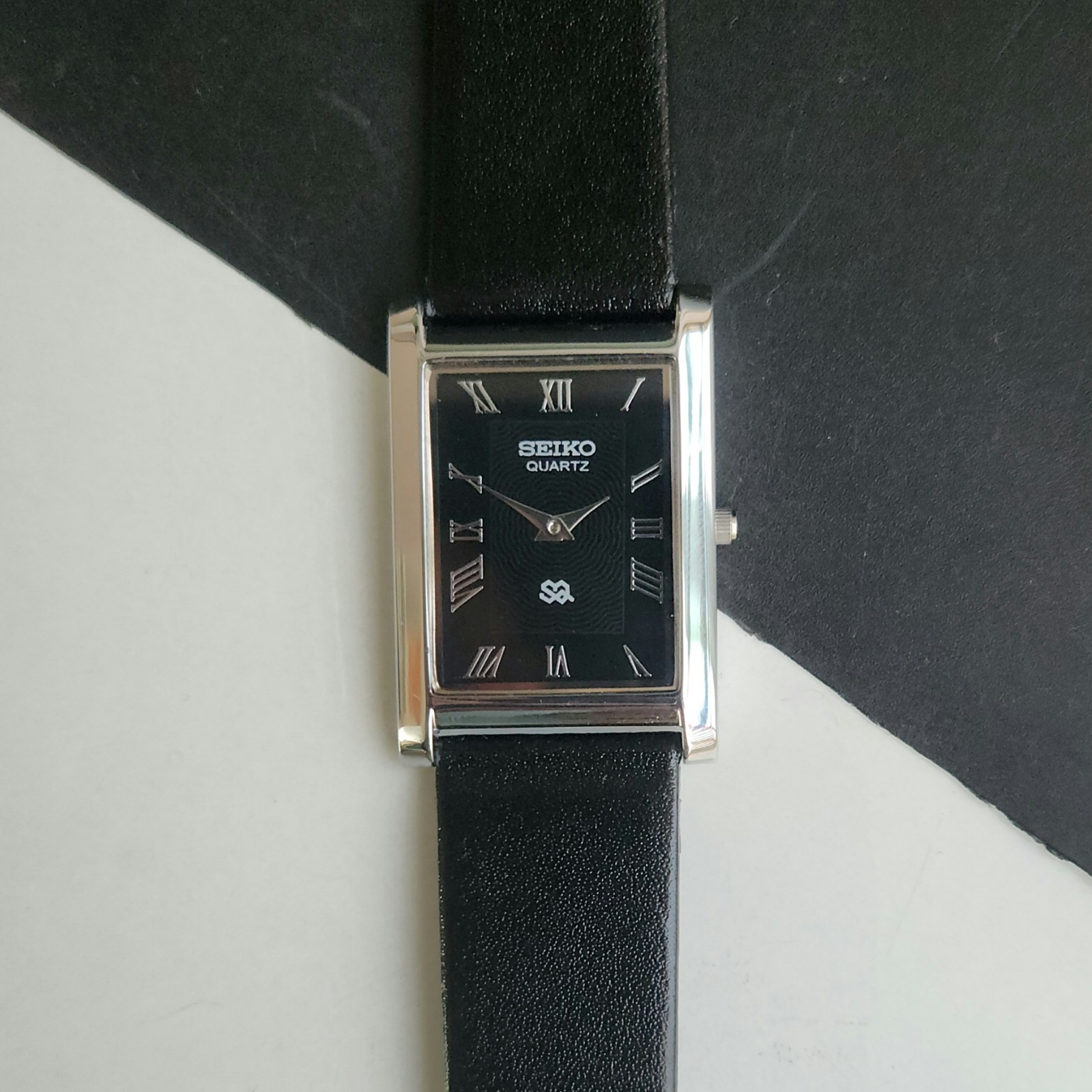 Vintage Seiko Slim Quartz Men’s Wrist Watch – Comes With New Battery, New Band