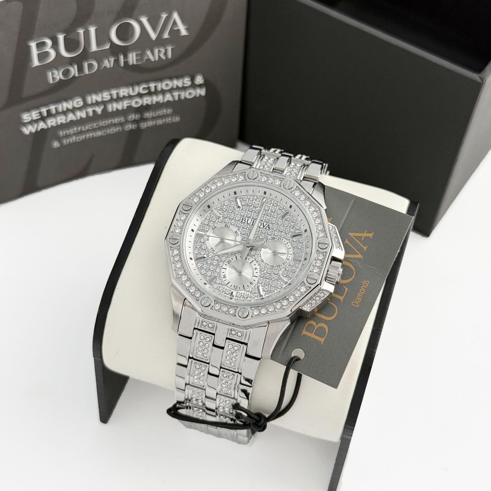 Bulova Octava Crystal 96C134 Silver stainless steel Men’s Quartz Watch 41.5MM
