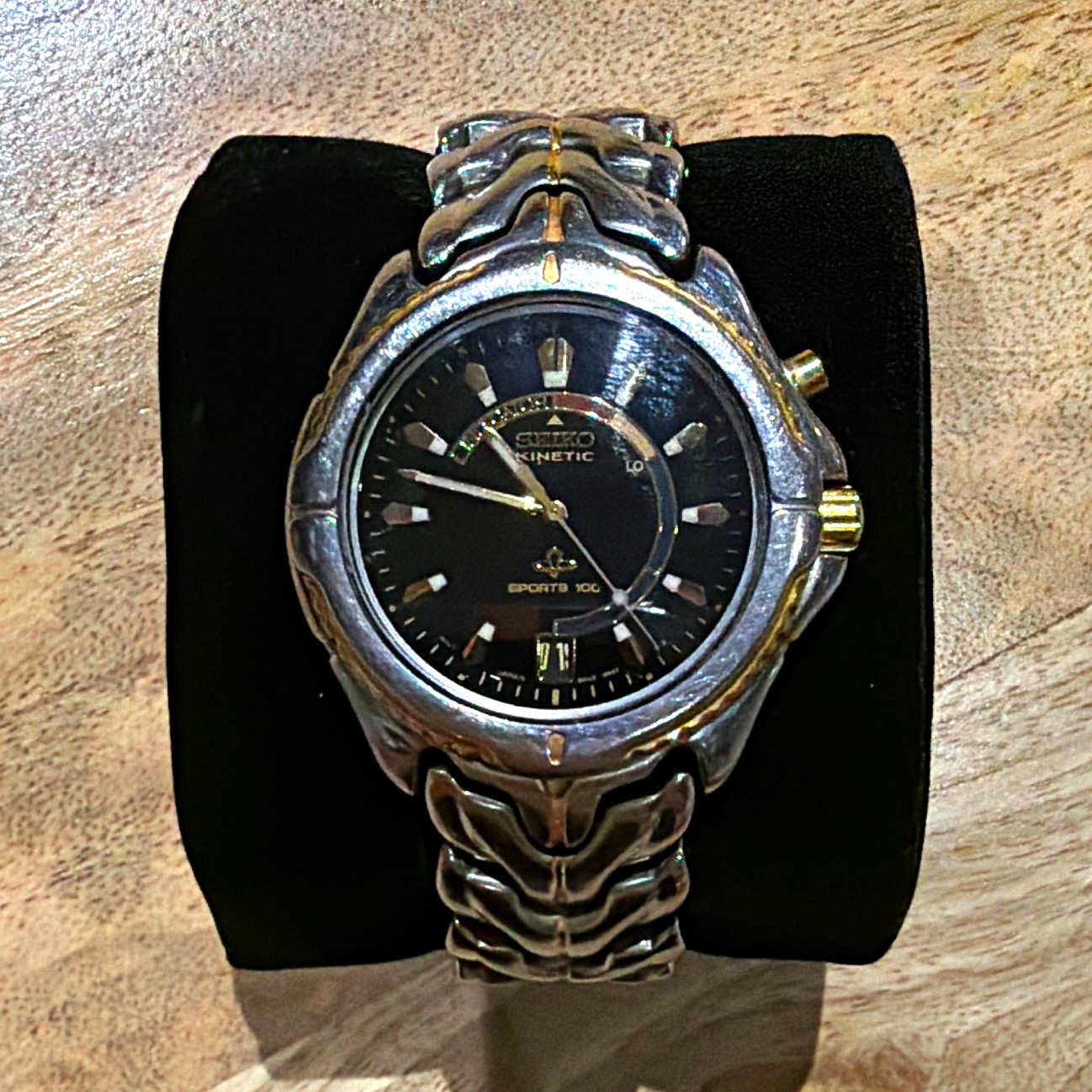 Seiko Kinetic 100m Two-Tone 5M42-OBO9 Power Reserve Exhibition Caseback