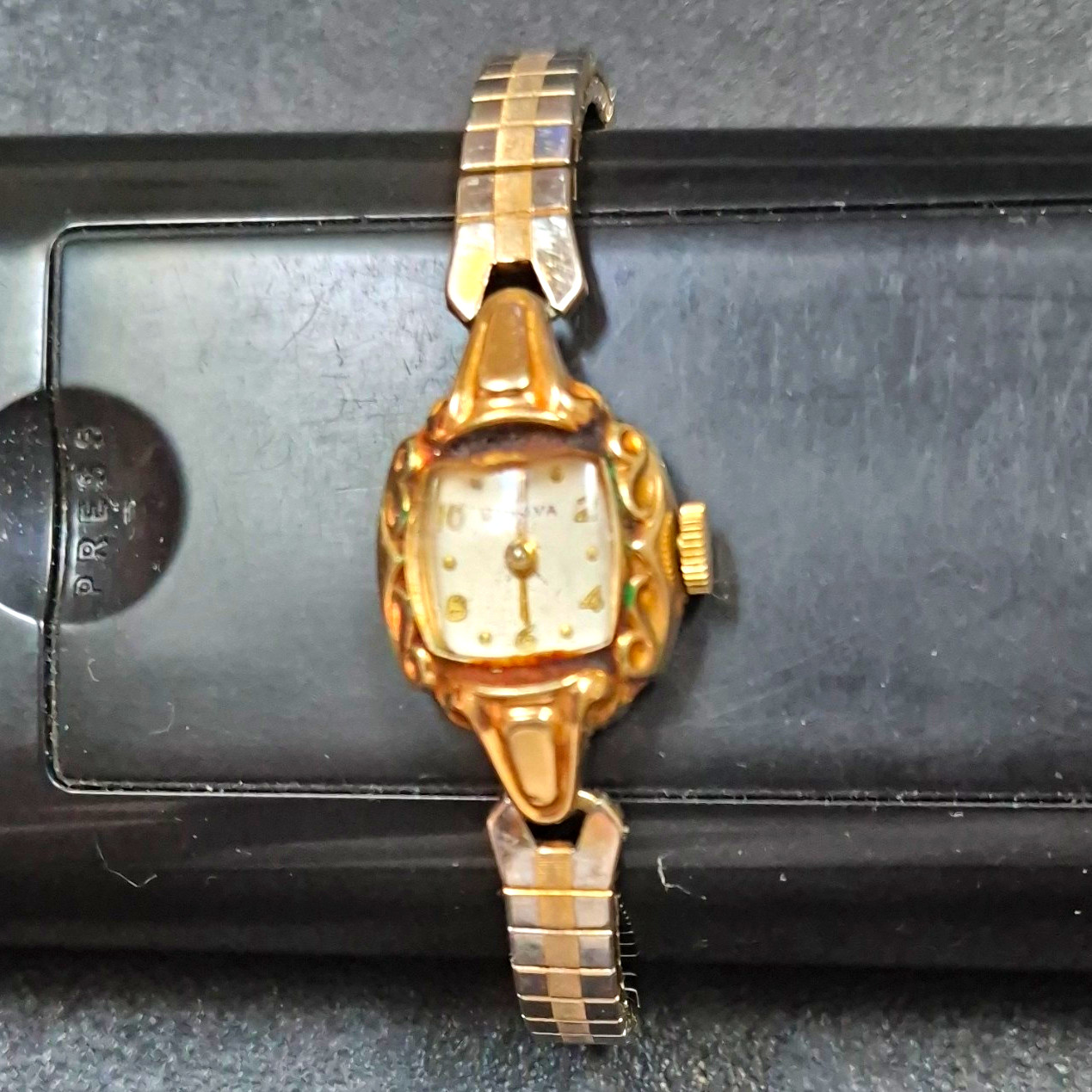 Bulova Vintage 1950s Women’s Manual Mechanical Two-Tone Bracelet 15mm