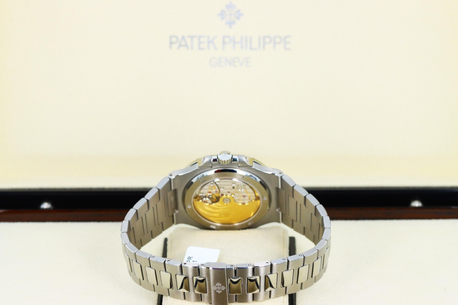 Patek Philippe Nautilus Jumbo 5711/1A-014, Green Sunburst Dial – Stainless Steel