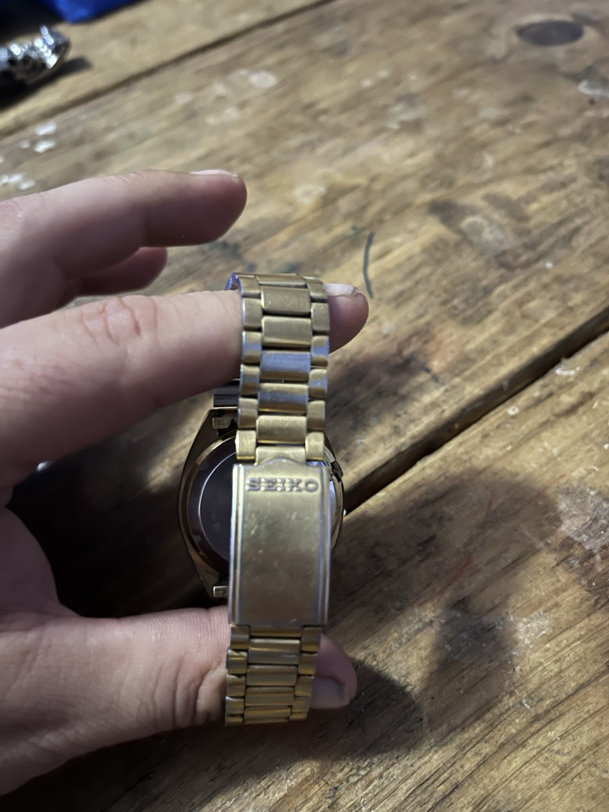 Seiko 5 Men’s Vintage Automatic Day/Date Gold Tone 37mm Metal Bracelet