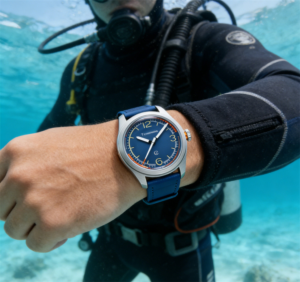SEAKOSS T.Chronors White Mechanical Watch with Leather Strap and Luminous Hands