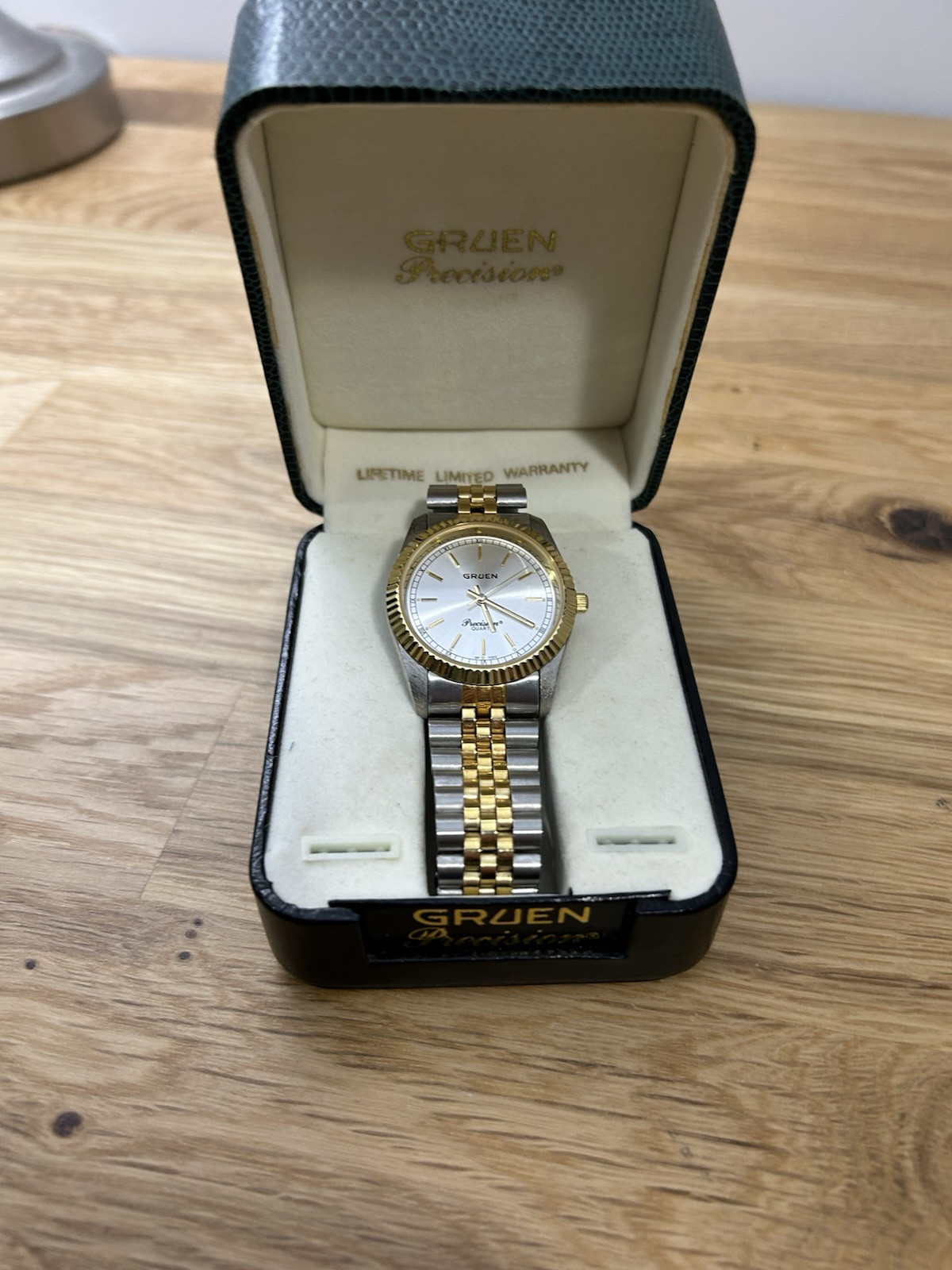 Vintage Gruen Precision Quartz Men’s Wrist Watch – Works New Battery! Case Gold