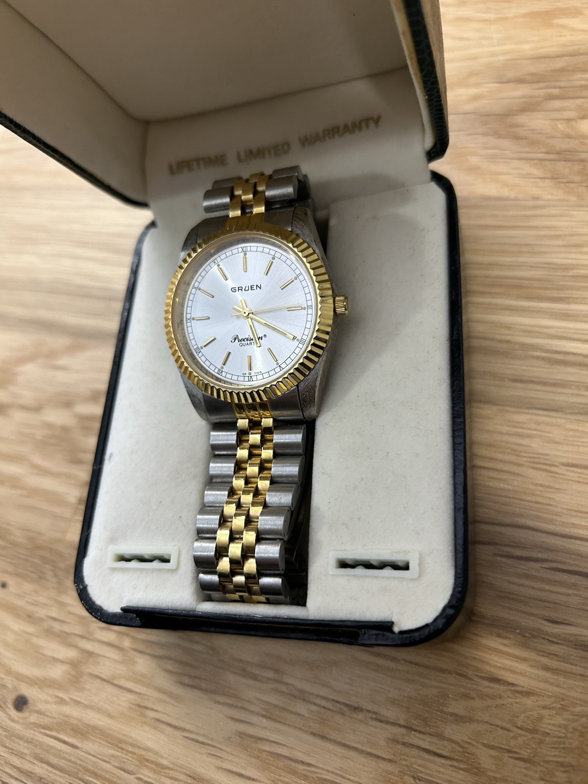 Vintage Gruen Precision Quartz Men’s Wrist Watch – Works New Battery! Case Gold