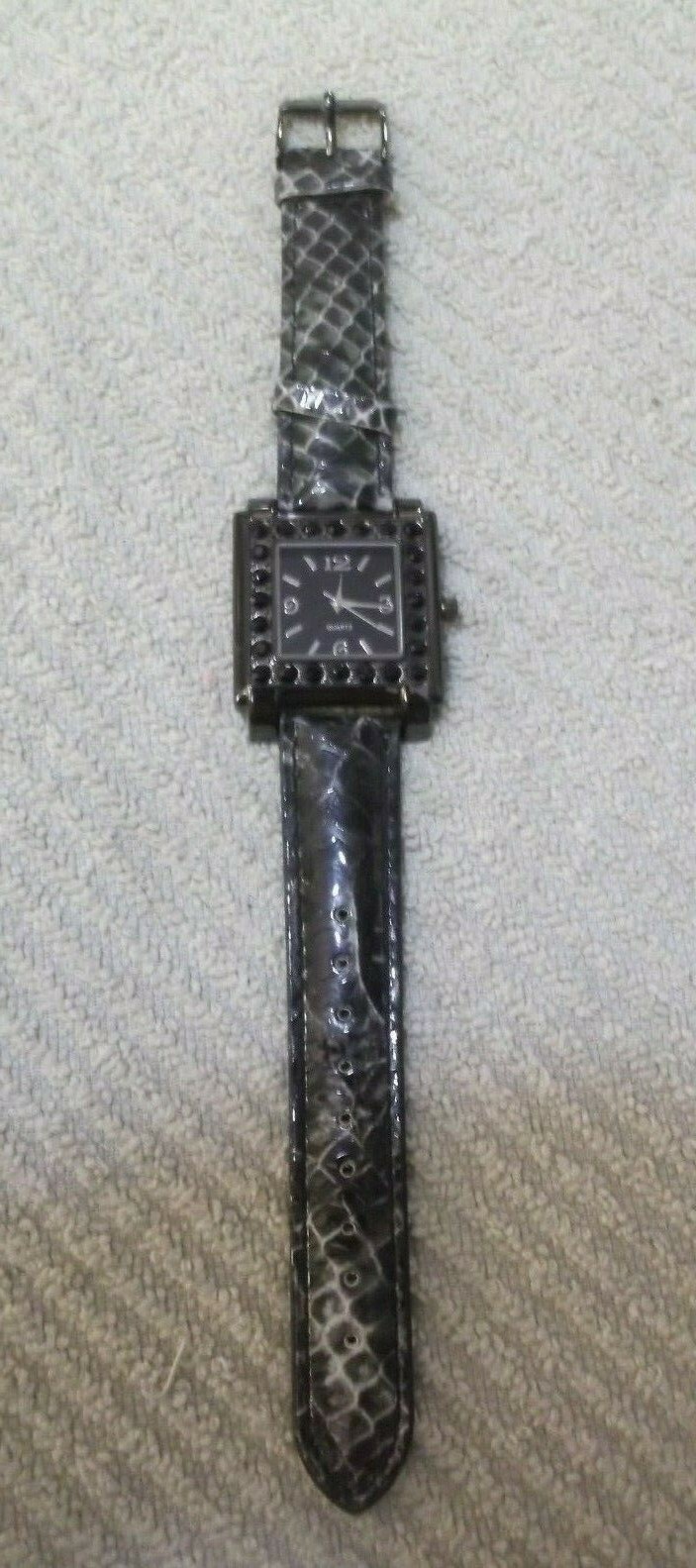 Ladies Quartz Black/Grey Wristwatch ~ Black & Silvertone Metal