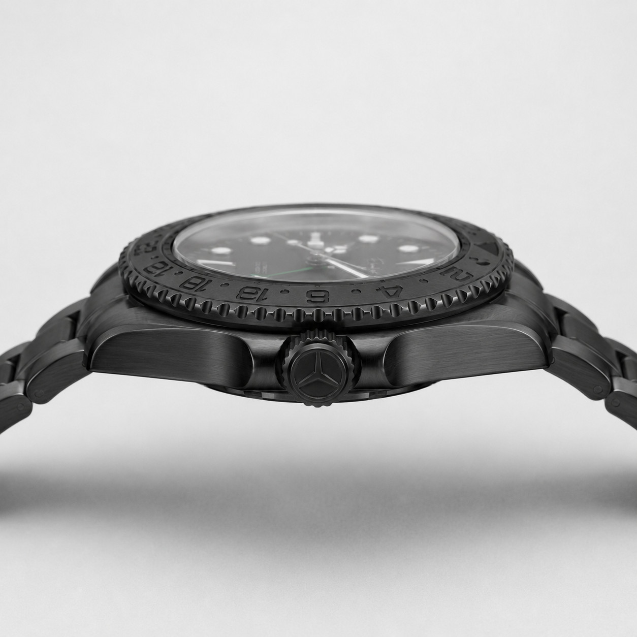 Élan Noir Automatic Day Date GMT Watch 41mm Black-Out NH35 Stainless Steel Blue