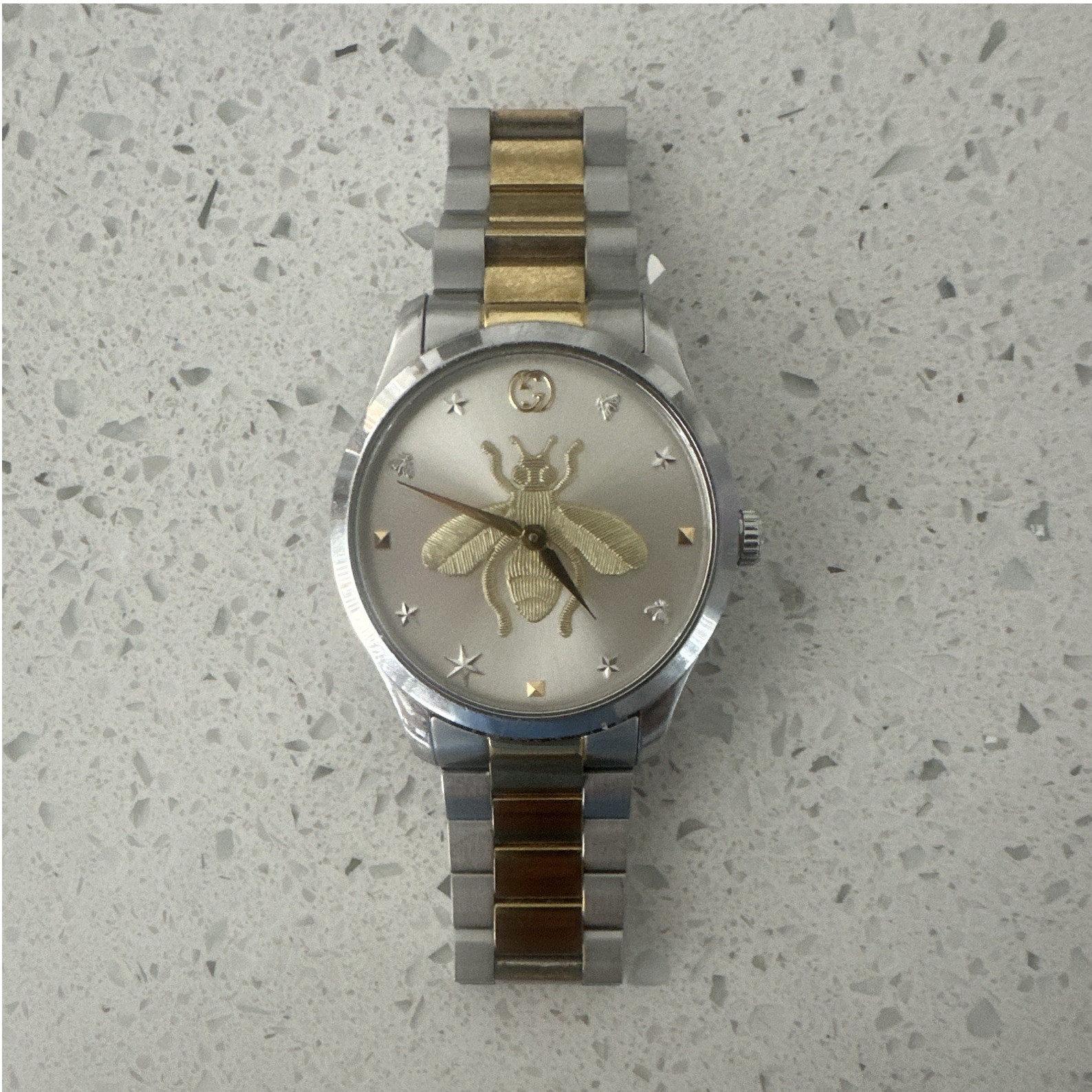 Gucci Bee Motif Water-Resistant Wristwatch Silver Gold Stainless Steel Analog