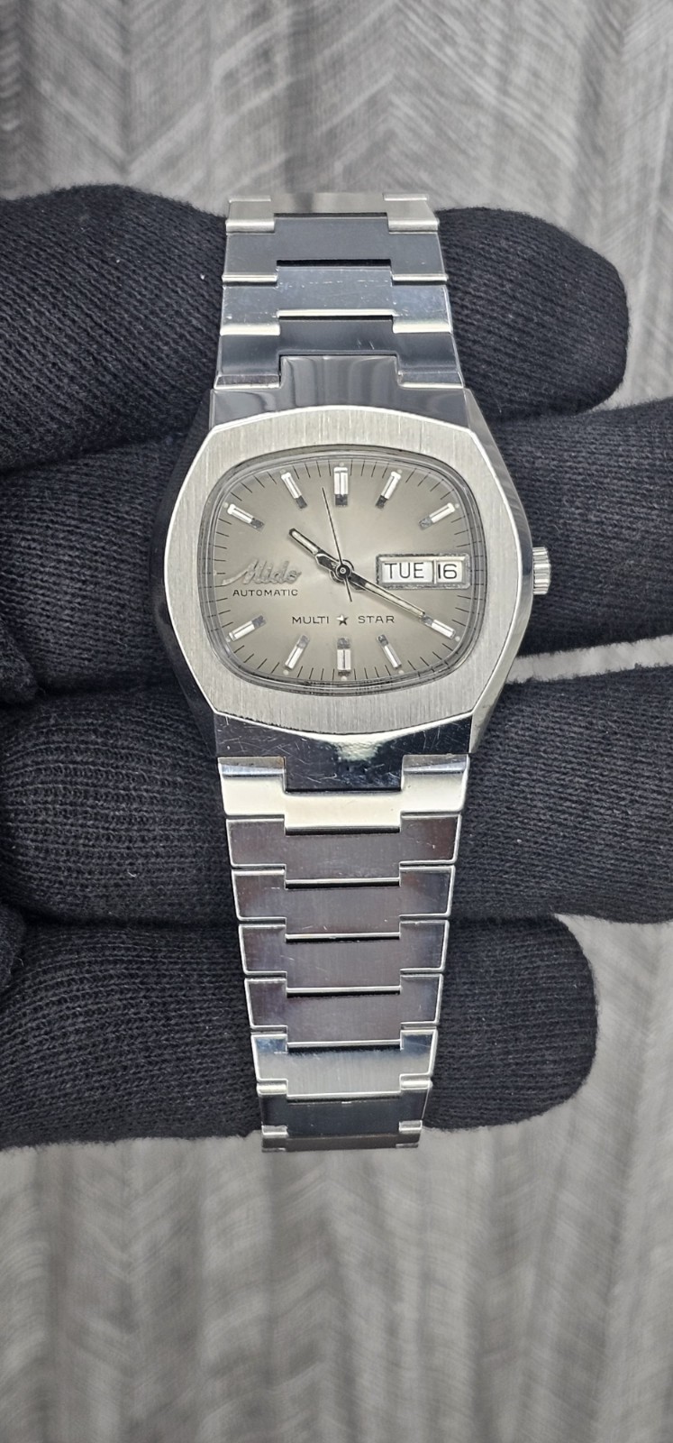 Mido Multistar NOS Automatic 25 Jewels Beauty Gray Dial Men’s Wristwatch Swiss.