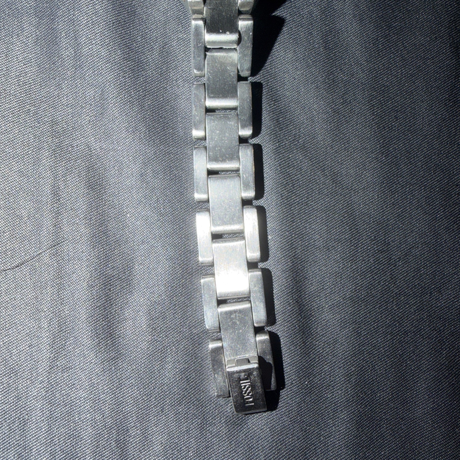 Women’s Fossil Watch ES-2072 Silver Tone Date 5ATM Stainless Steel Case