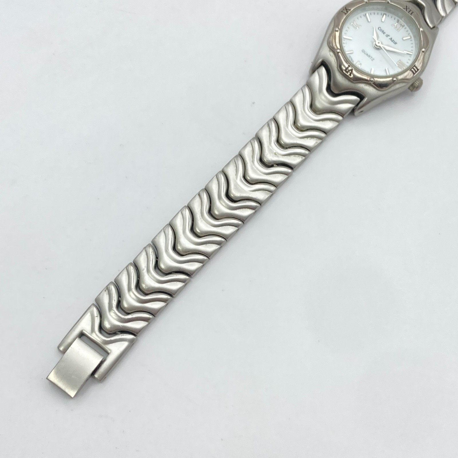 Cote d’Azure Women’s Watch 23mm Matte Silver Tone White Dial New Battery 7″