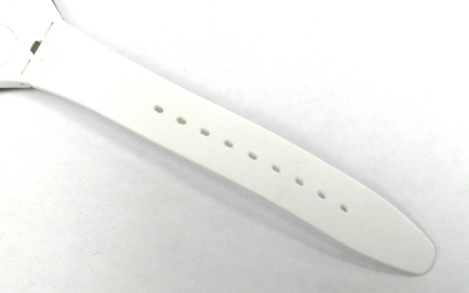 Swatch SVUM101 Skinclass White Dial Gray Plastic Case Silicone Rubber Band Watch