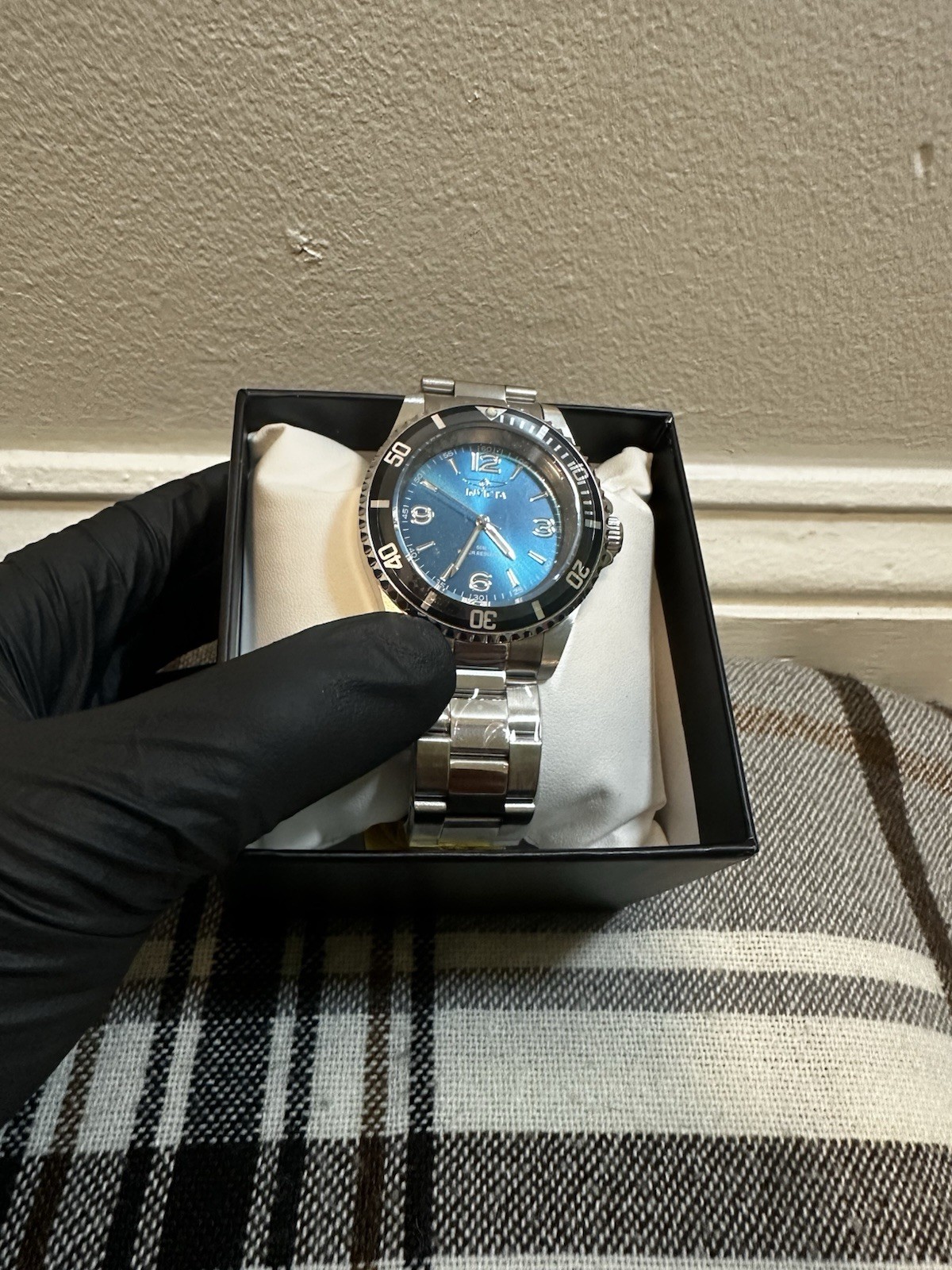 Invicta Pro Diver Men’s Quartz Watch Blue Dial Black Bezel Steel Bracelet 200m