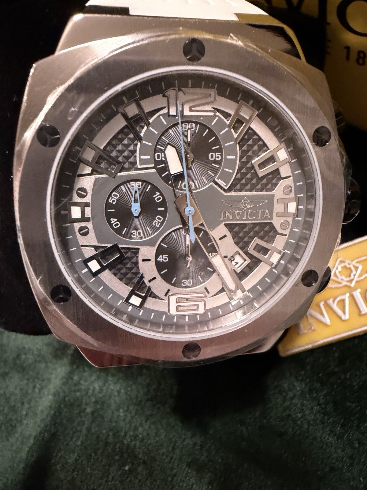 Invicta Men’s Quartz Chronograph Date Black/Gray Dial White Silicone Strap Box
