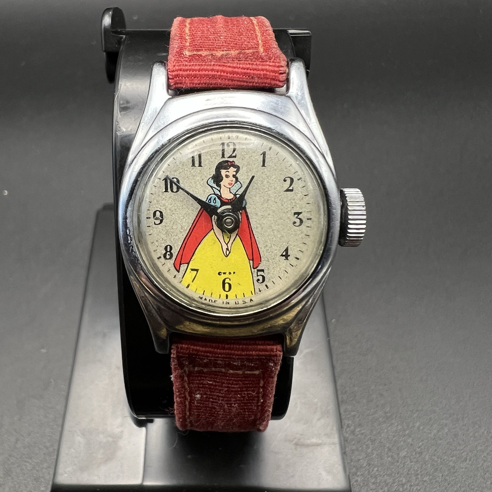 Vintage 1950’s US Time Snow White Disney Watch Works But Runs Fast Needs Service