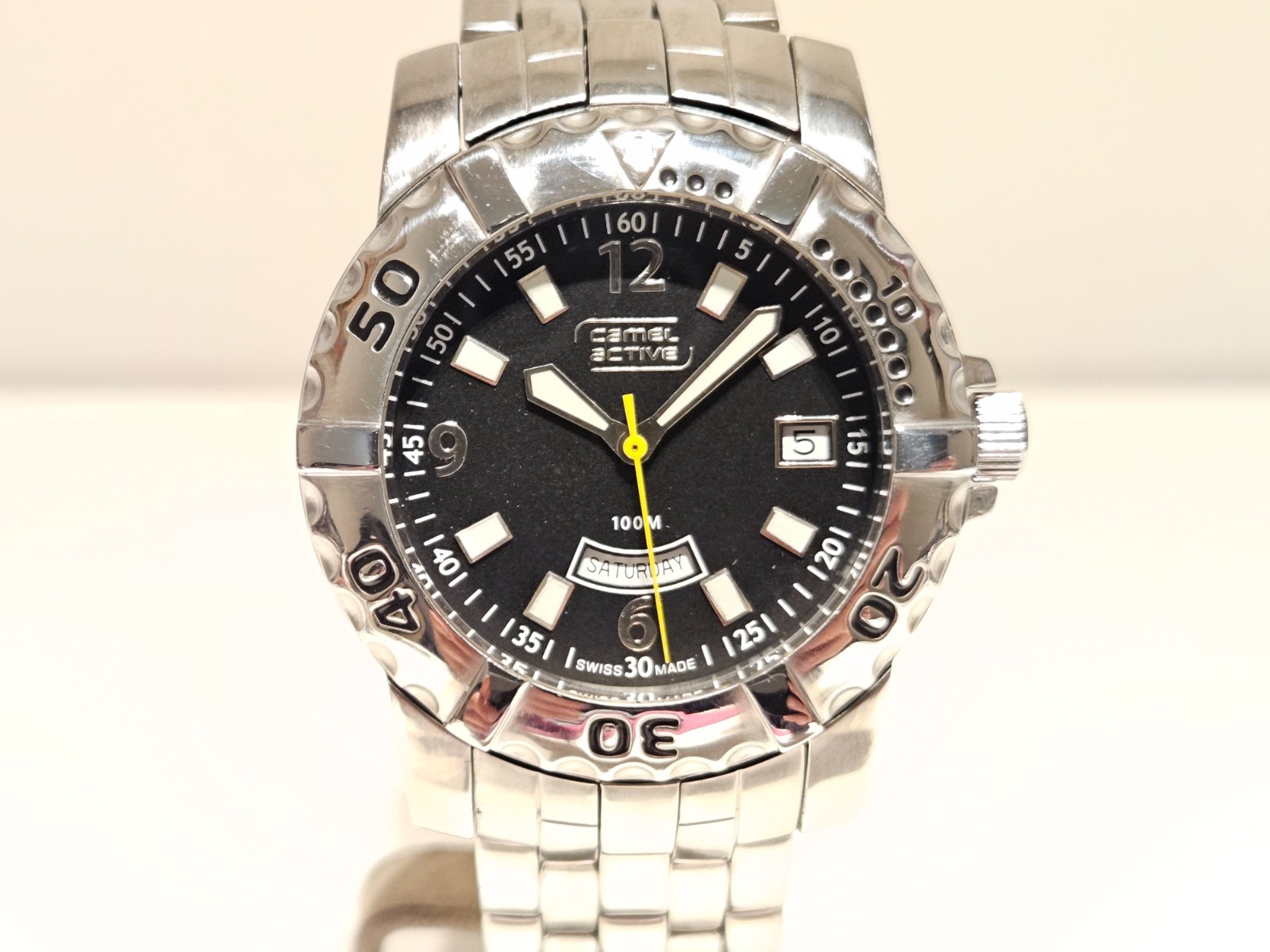 VINTAGE SPORT DIVER STYLE ST.STEEL 41mm MEN DAY-DATE QUARTZ WATCH”CAMEL”ACTIVE