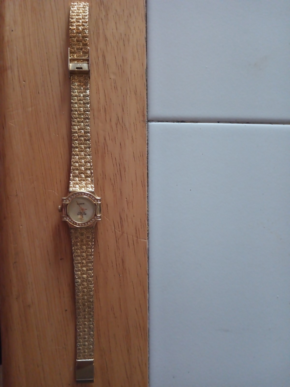 ladies rolex watch diamond dial and bezel Old Glass Face Has A Chip