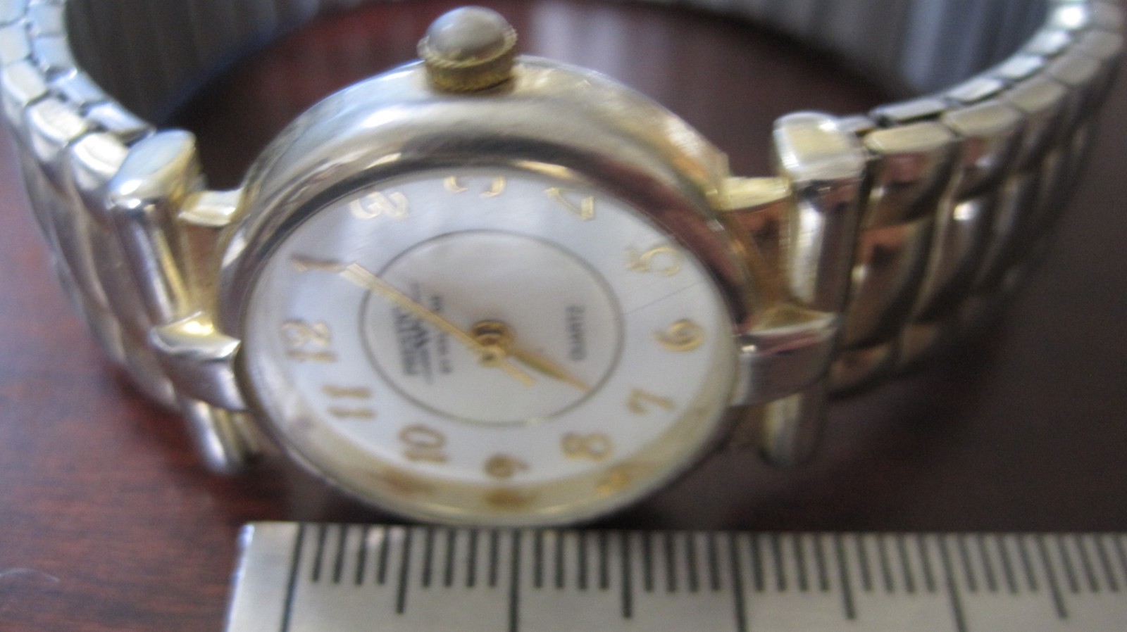 PRESTIGE by WALTHAM W1462 Quartz Women’s Wristwatch M.O. Pearl Dial New Battery