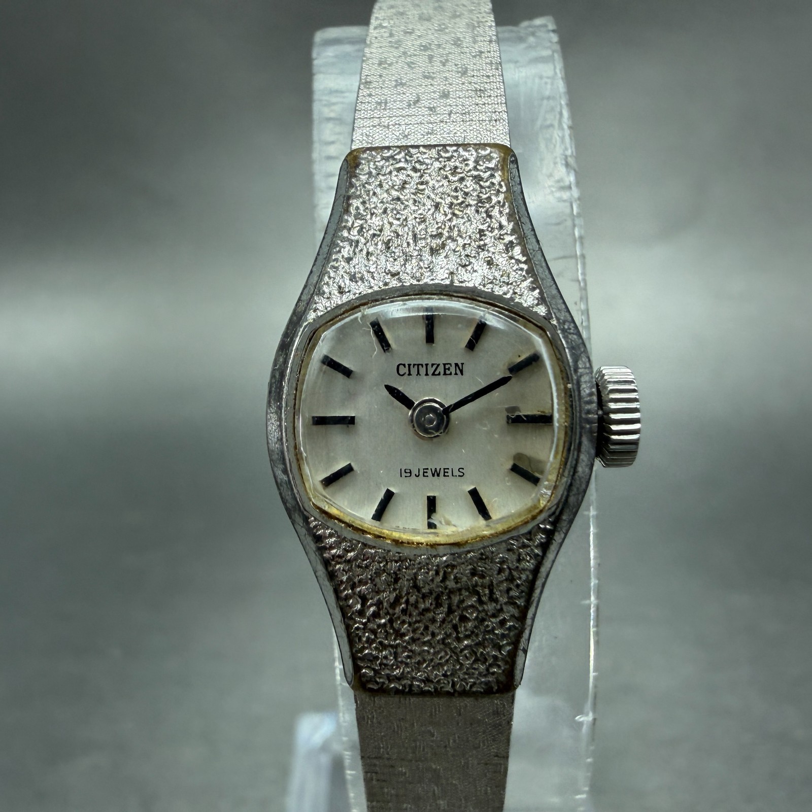 Citizen Watch Women 15mm Silver Dial Silver Tone Manual 4-671848 Runs Vintage