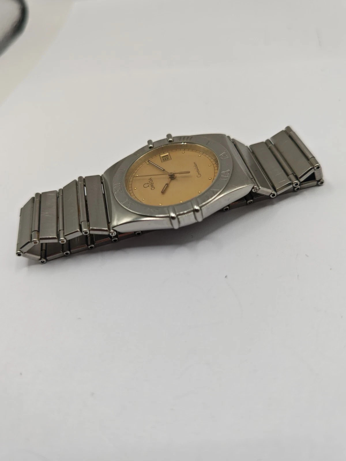 Omega Constellation Manhattan Quartz Champagne Dial Date Original