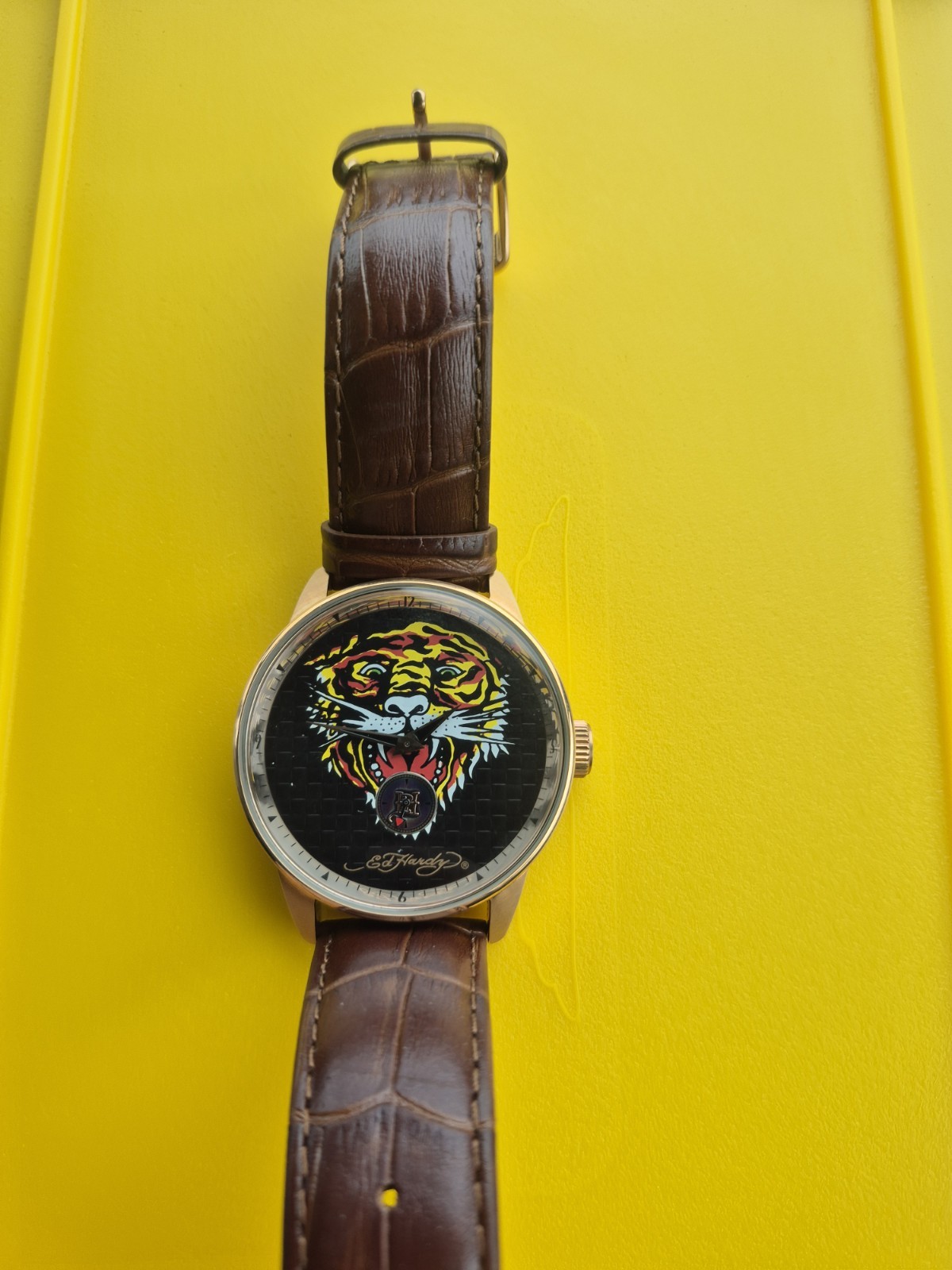 Ed Hardy Men’s Brown Leather Strap Tiger Head Logo Japan Movt ZE-TG 0352
