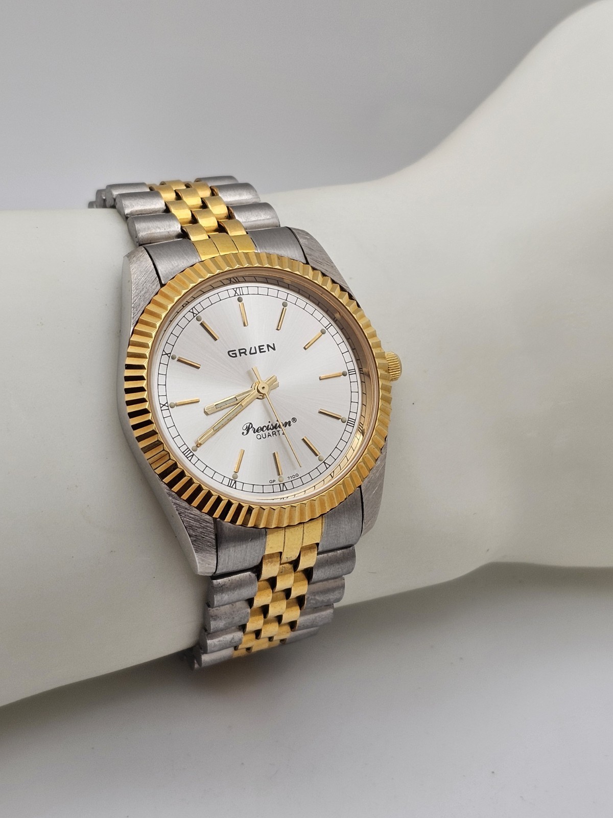 Vintage 1996 Gruen PRESIDENTIAL 3 Hand Men Quartz Watch Fluted Jubilee Twotone🔥