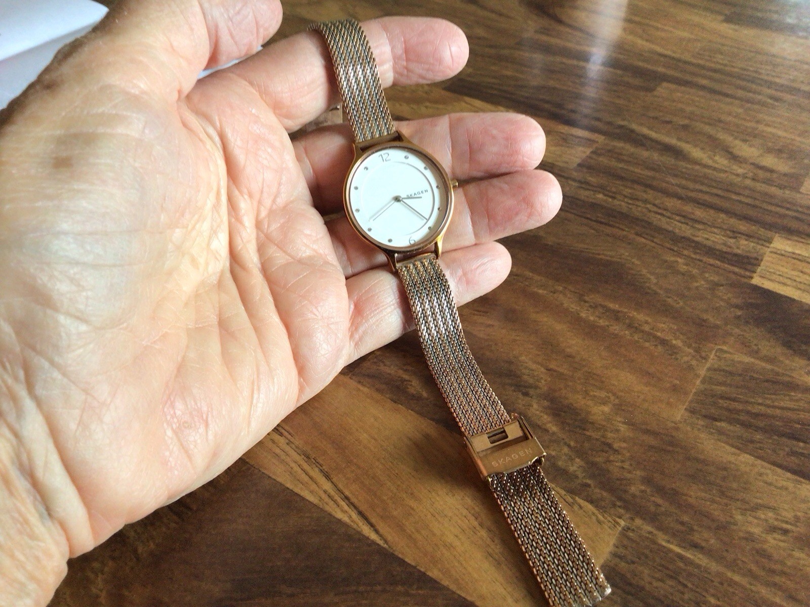 SKAGEN ANITA Women’s Two-tone Steel Mesh Watch Silver & Gold 30 mm Works Well
