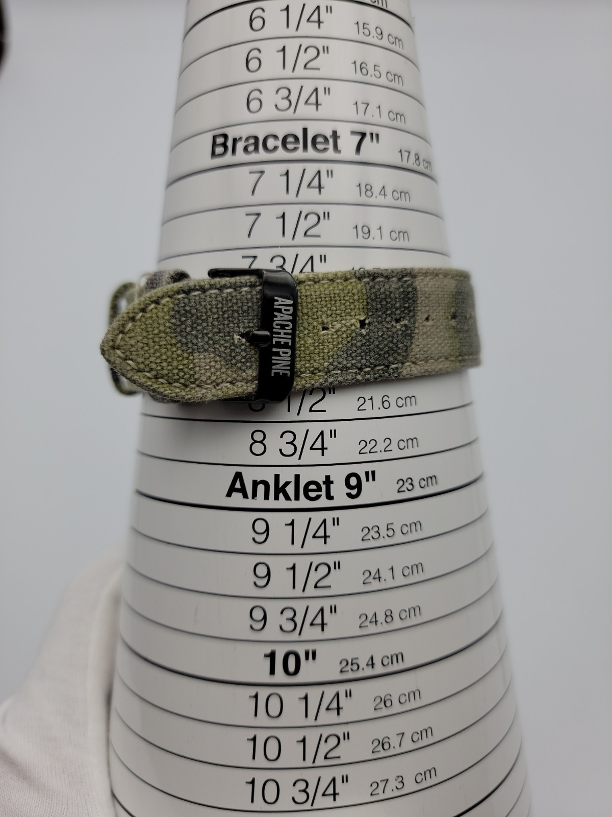 Apache Pine Men Watch 40mm Wood Case Green Camo Canvas Band 6.25″-8.25″, Runs