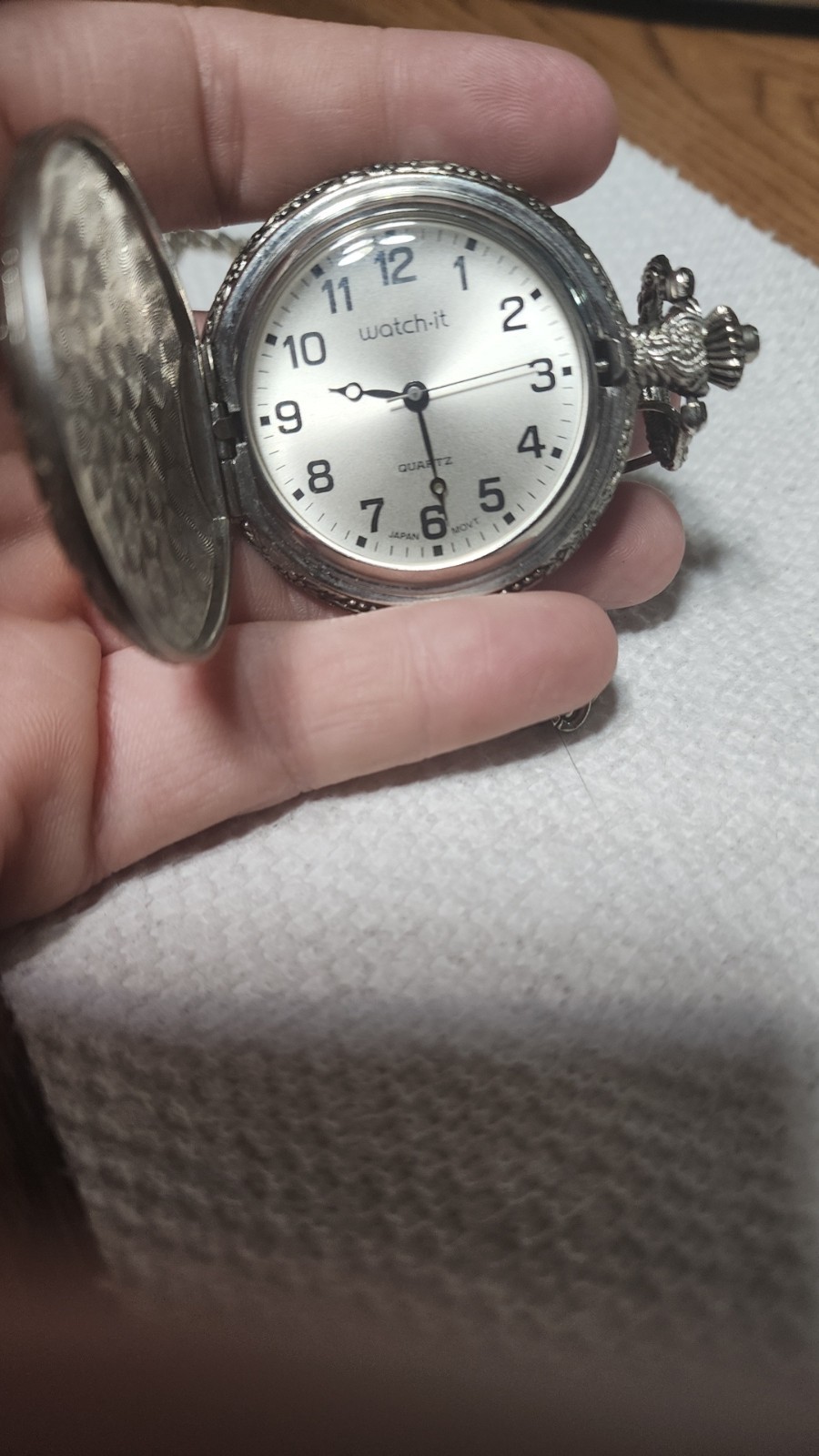watch-it Quartz Full Hunter Pocket Watch w/ Chain Silver-Tone White Arabic Dial