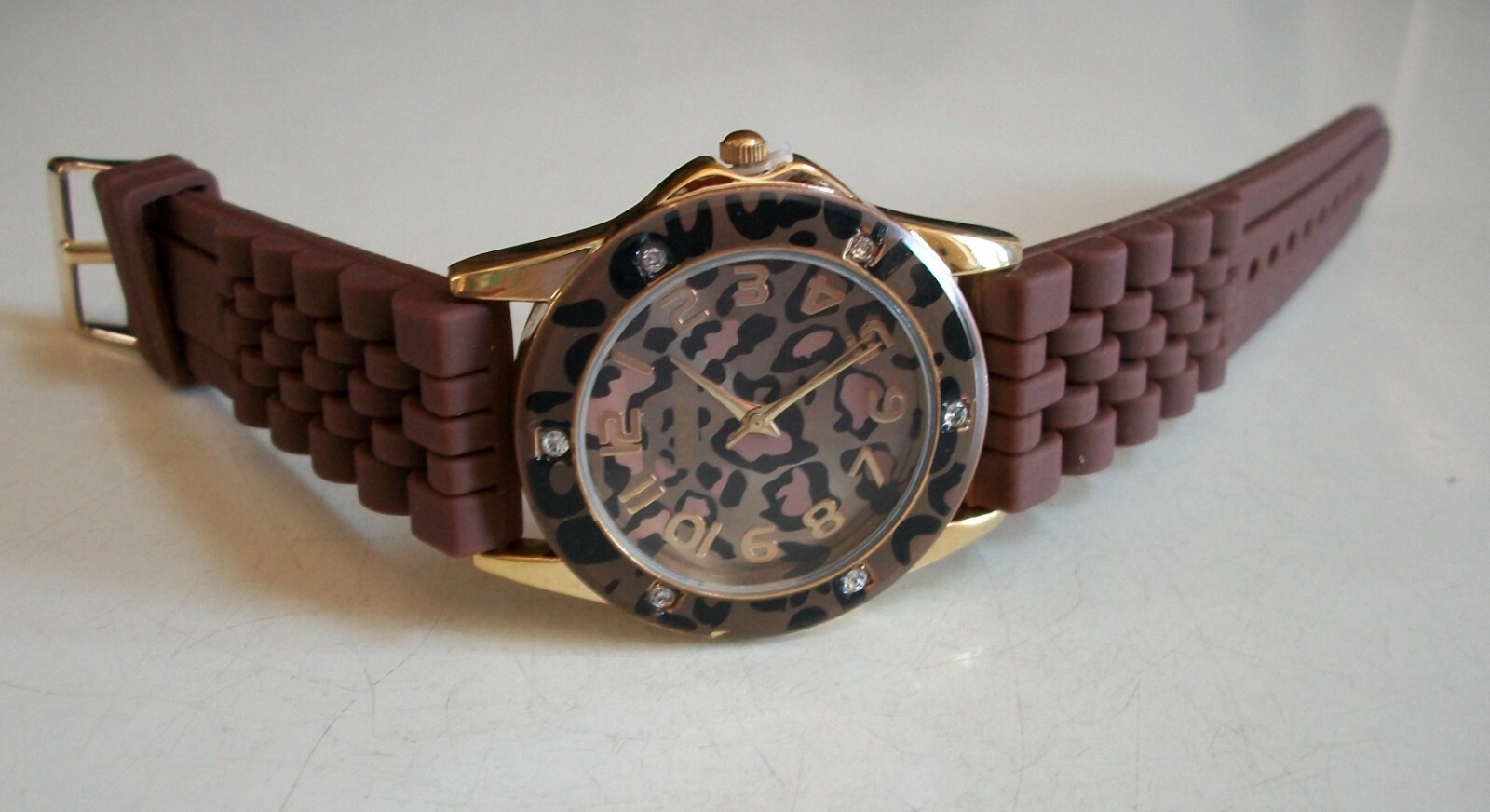 Women’s Pink, Purple, Blue, Black, Red Silicone Leopard Fashion Casual Fun Watch