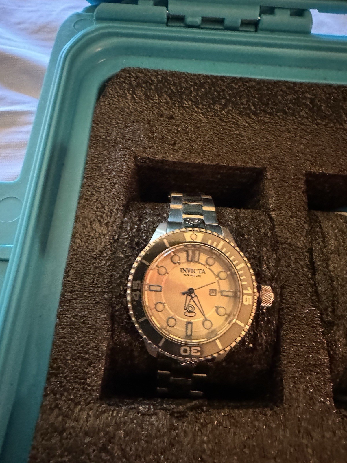 Invicta Lot Of 3 Watches Women/men As-Is Needs Battery With Case