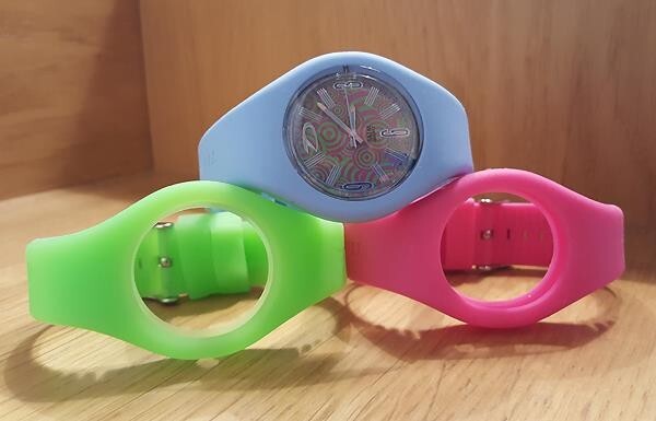 Mens Ladies XL Time Design Assorted Comfy Silicone Swappable Sports Gift Set