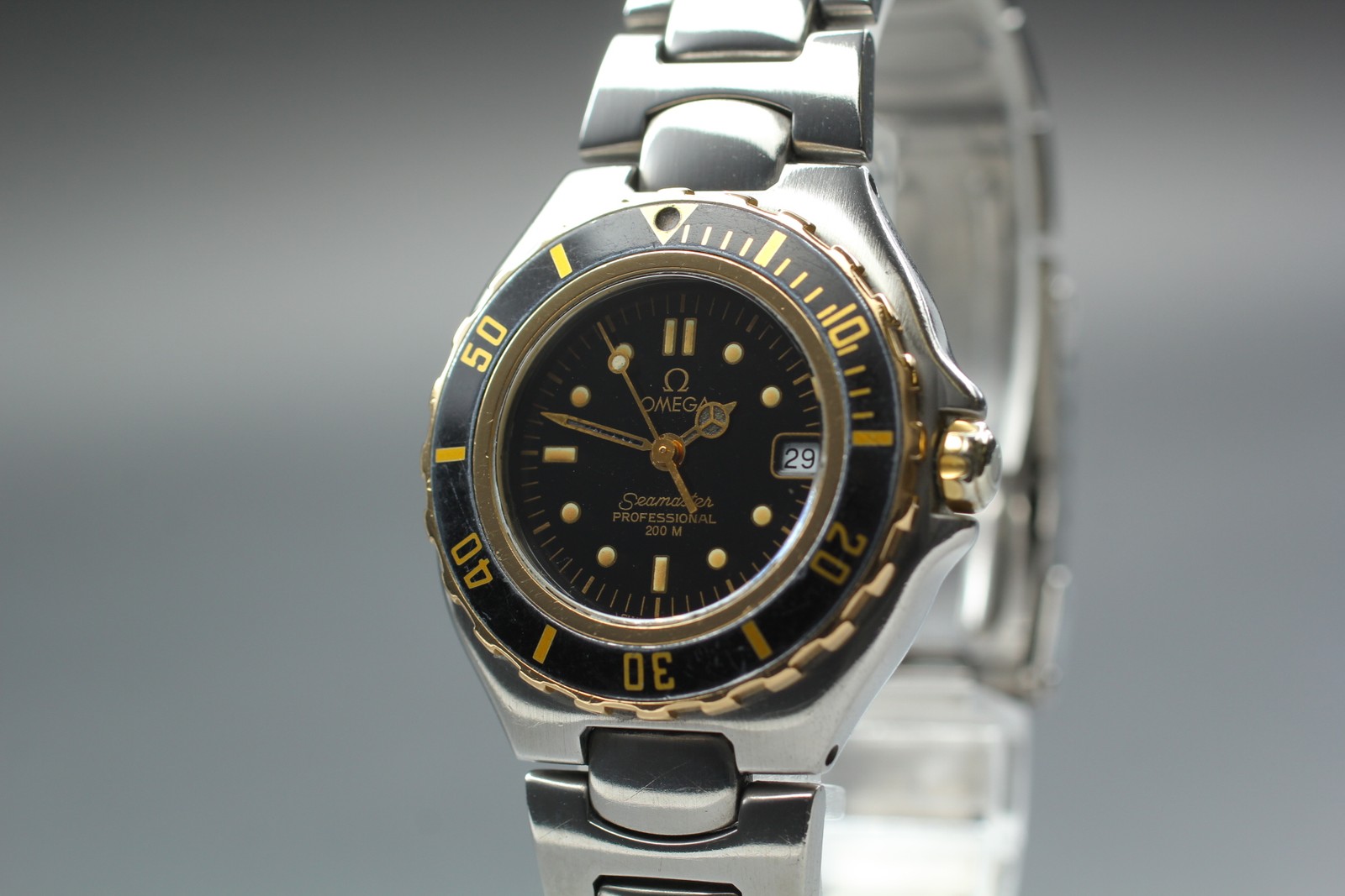 [Ext+5] Omega Seamaster Professinal 200M Gold Quartz woman’s Watch From JAPAN